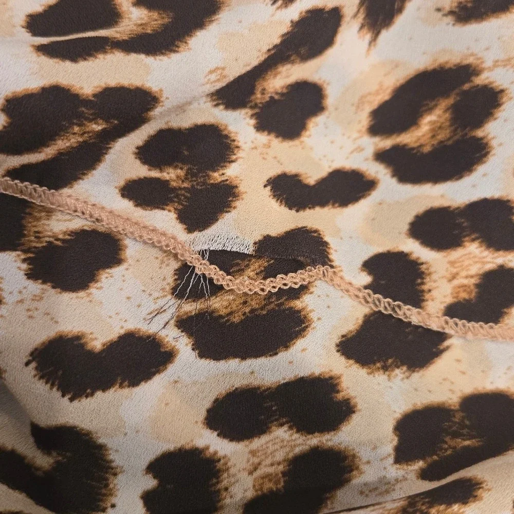 Torrid 00‎ Leopard Print Tie Front Ruffle Top Blouse Long Sleeve Mob Wife Office